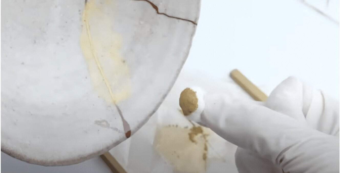 Oficina Kintsugi - Fixação com ouro