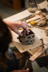 Ceramic Workshop | Clay Classes at Amora Estúdio with Amanda and Niall