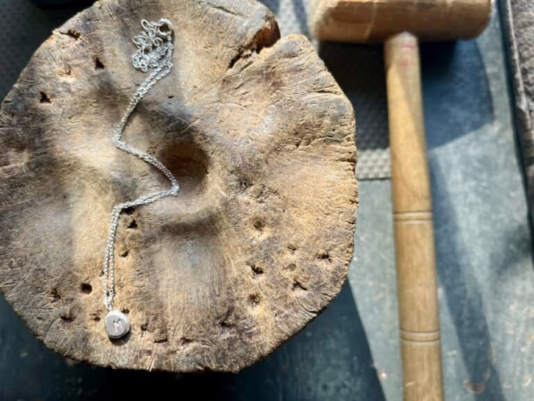 silver-neckalce-workshop