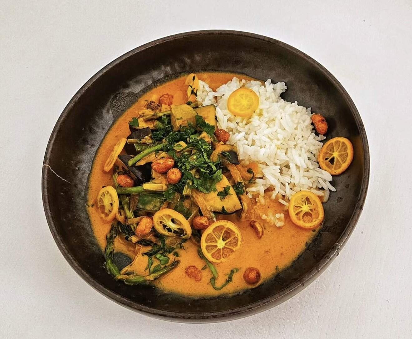 Thai Experience in Your Home: Private Chef Workshop