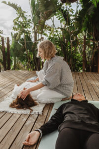 Ativação da Kundalini: O que esperar e como navegar na viagem