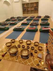 Terapia de Cura Sonora - Meditação e Banho Sonoro com Taças Tibetanas e Gongos