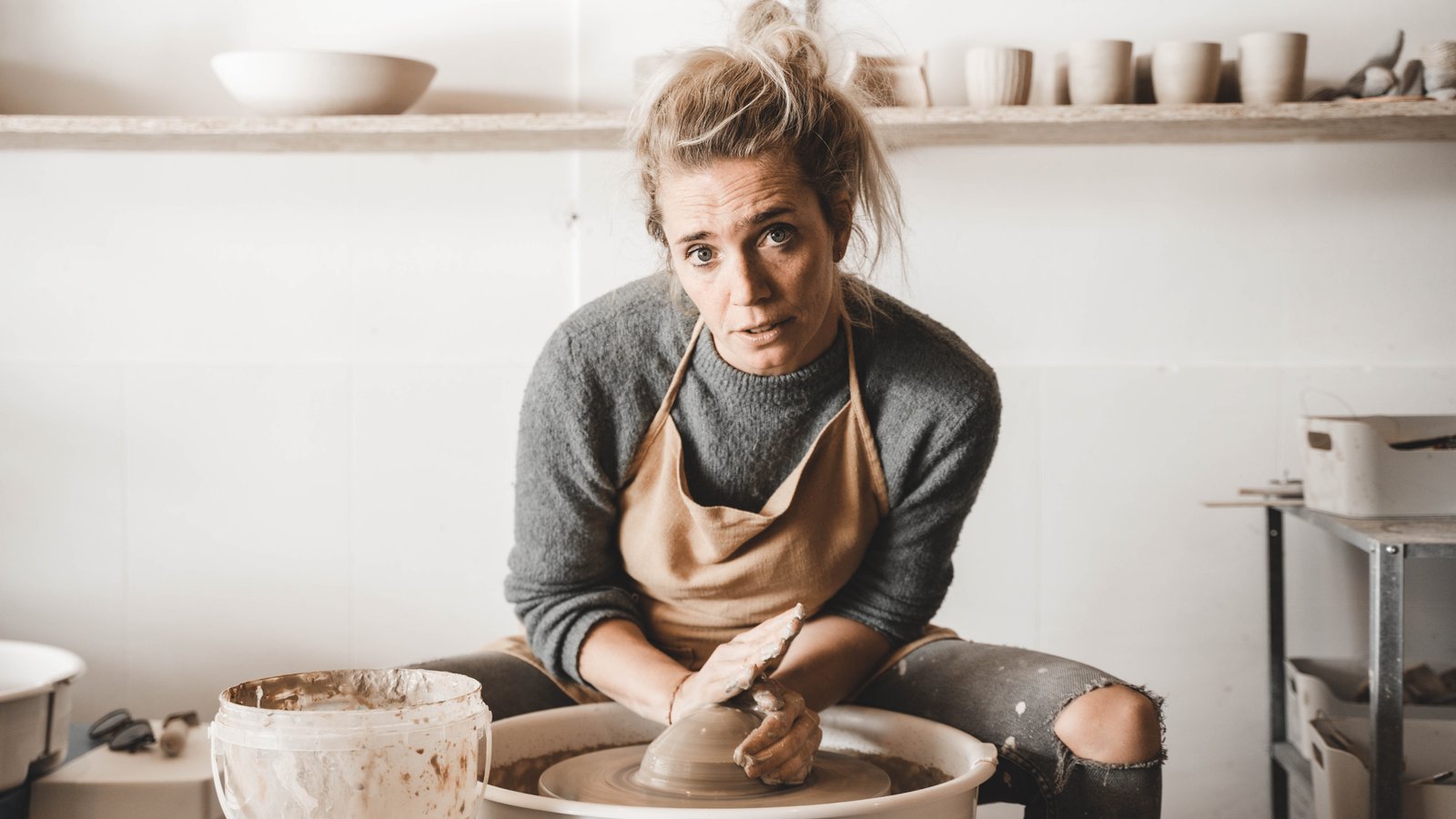 Group Wheel Throwing Workshop in Ericeira gallery 8