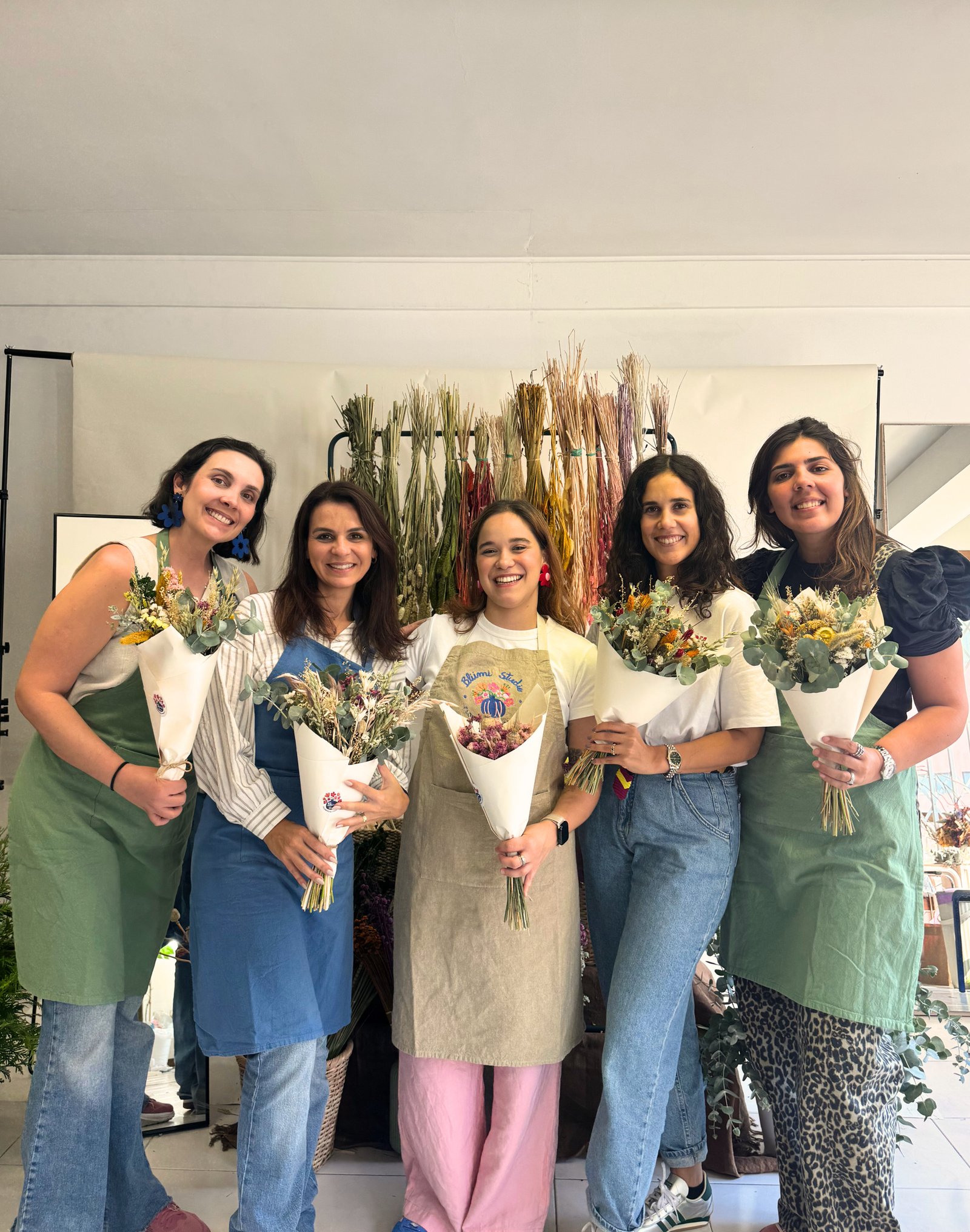 Dried Flowers Bouquet Workshop in Porto gallery 7