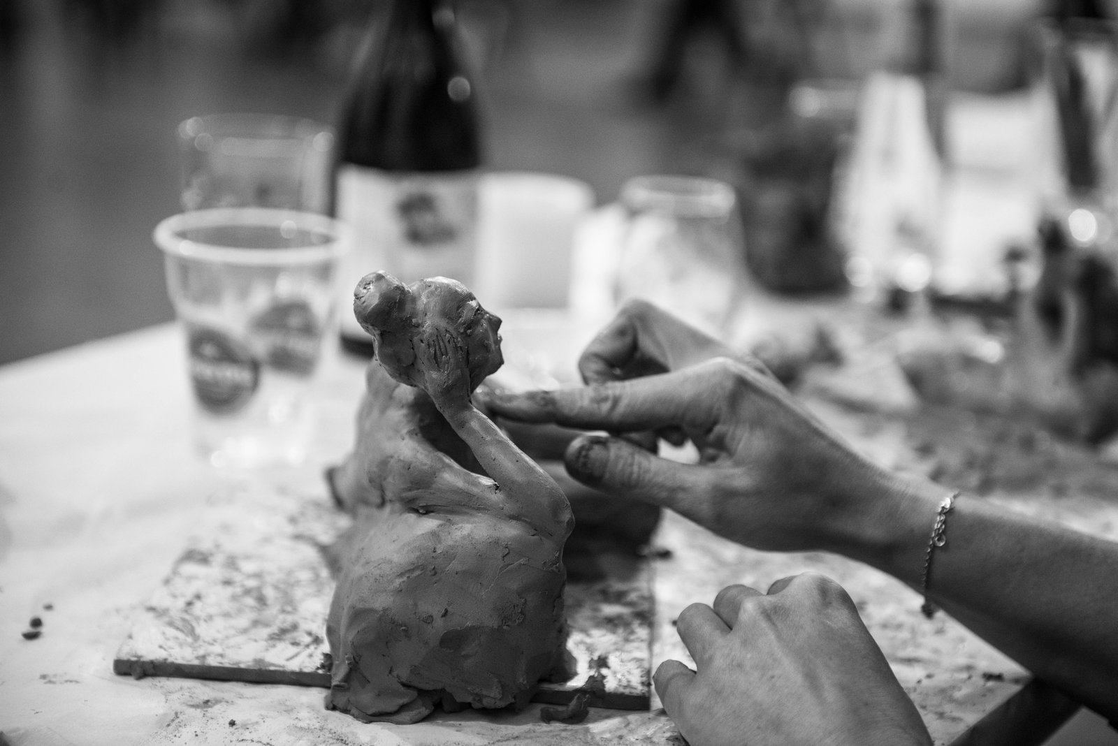 Couples Clay Class in Lisbon | Romantic Art Workshop with Live Model gallery 7