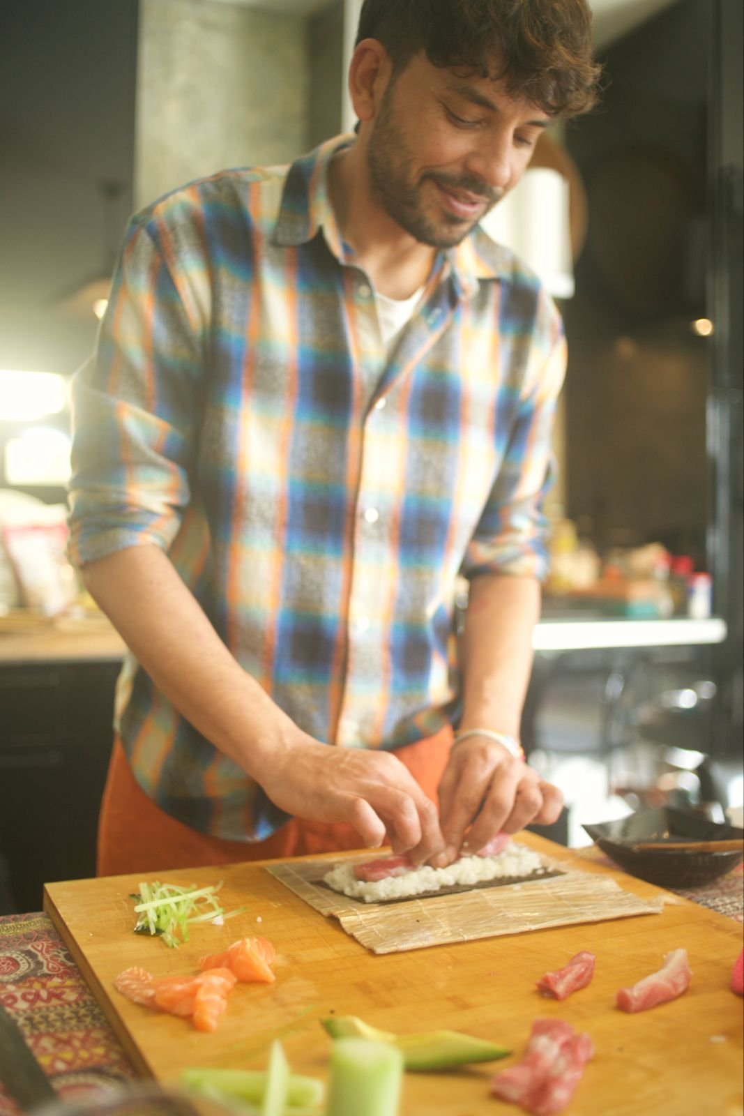 Professional sushi knife techniques demonstrated by Japanese master-trained Chef Jaime Lisbon 2026
