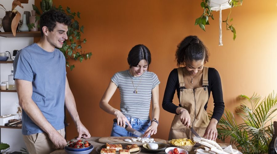 From Scratch Cooking Workshops in Setúbal 2026: Ramen, Pasta & Steak