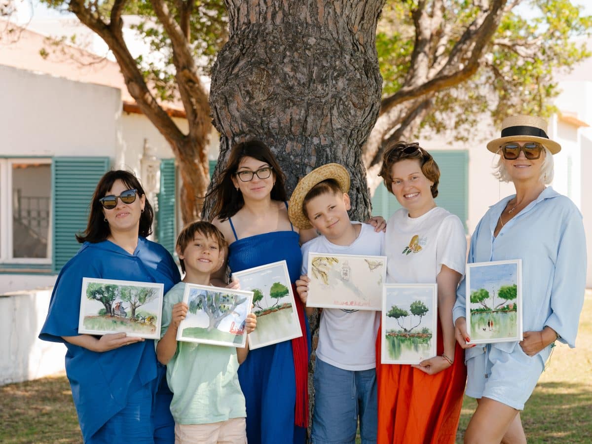 Galeria Algarve Ocean Painting Workshop | Watercolor with Catarina Olefir 1