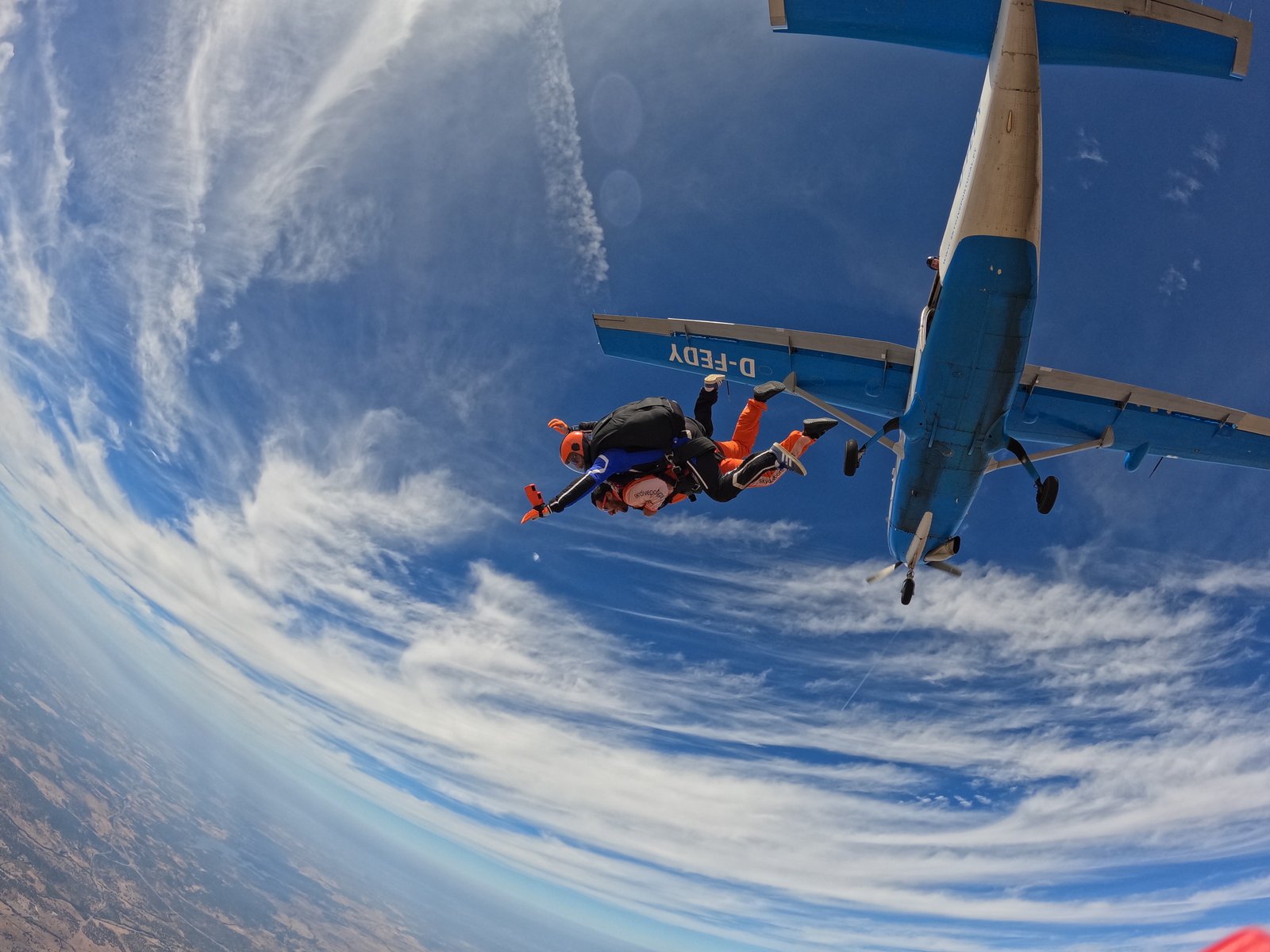 Tandem Skydive in Évora at 2700 meters gallery 8