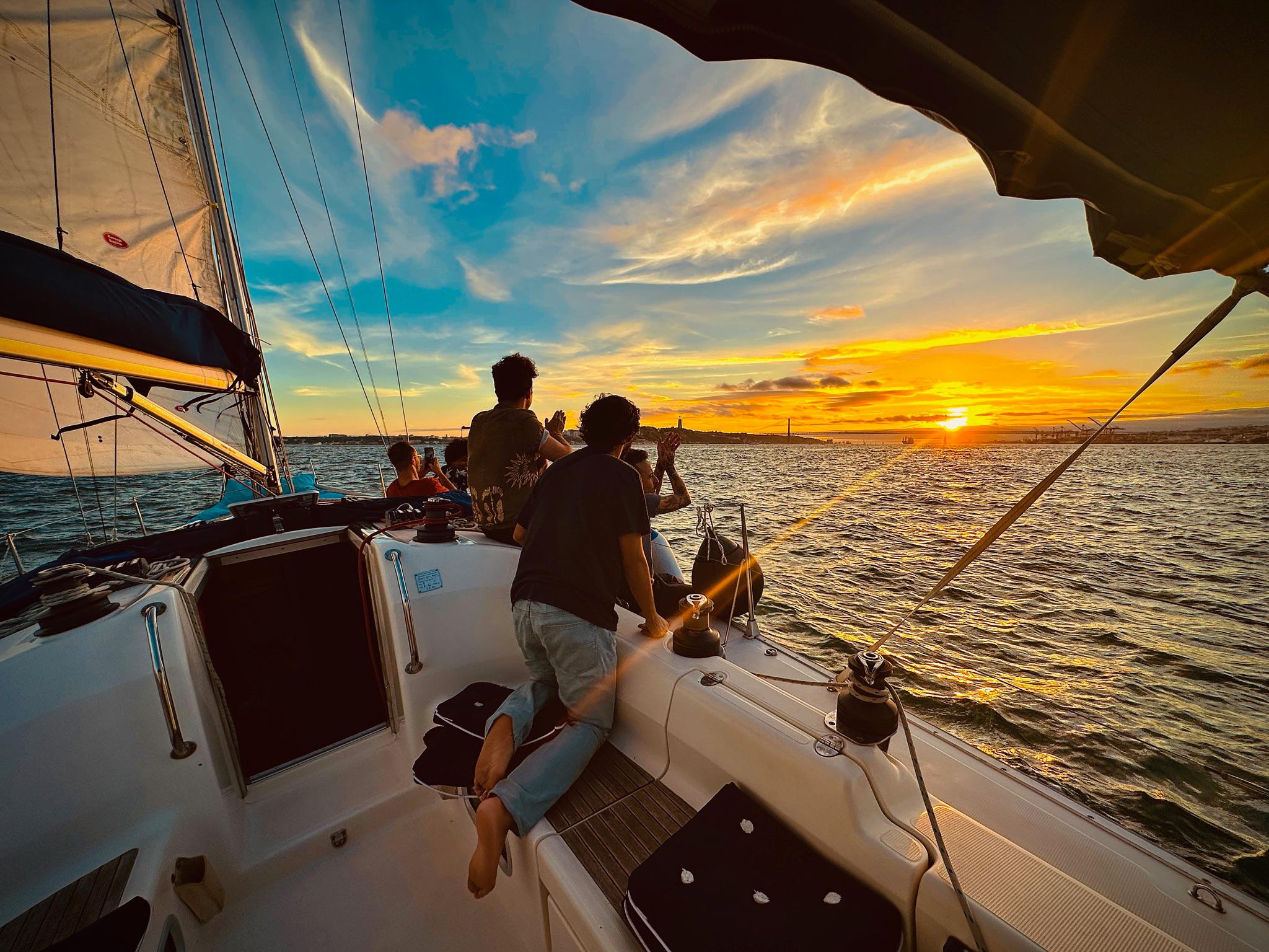 Sailing Experience | Learn and Feel the Wind gallery 7