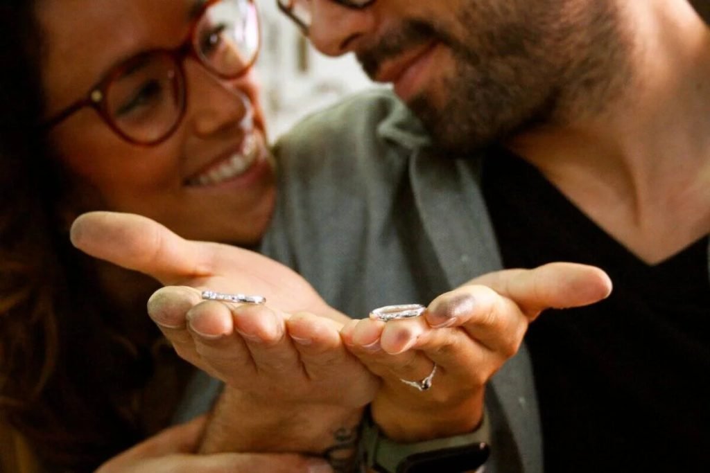 Proposal planning workshops wedding rings couples create each other bands gold silver Lisbon
