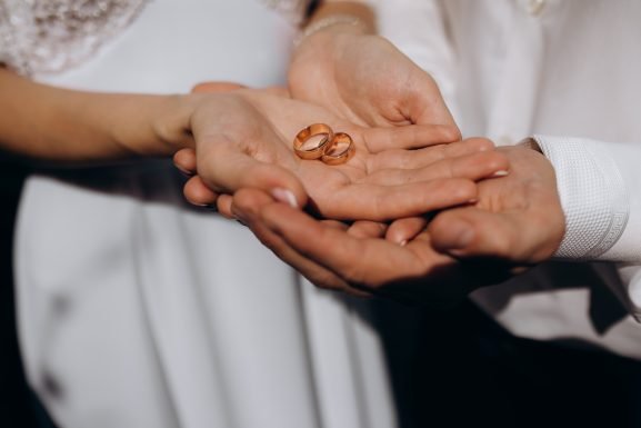 Proposal planning in Lisbon create engagement rings