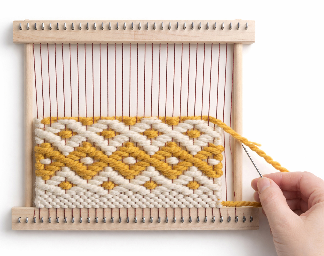 Nail Loom Weaving Classes in Santa Maria da Feira gallery 7