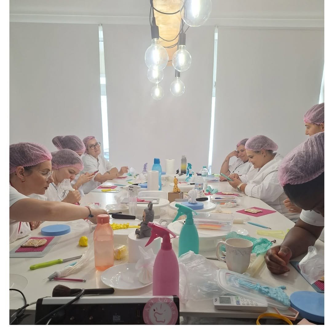 Professional Cake Design Course gallery 4