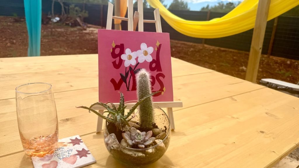 Reconnect with nature terrarium workshop living ecosystems Apolline Lola Algarve plants