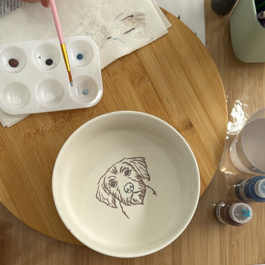 Pottery workshop Porto Domus Arte ceramic painting downtown creative experience beginners