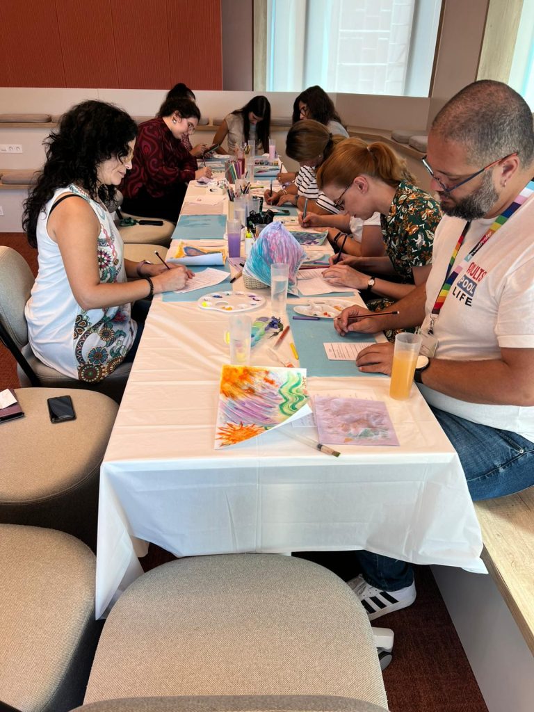 Rediscovering yourself guided creative reset mindfulness intuitive painting mental clarity Lisbon
