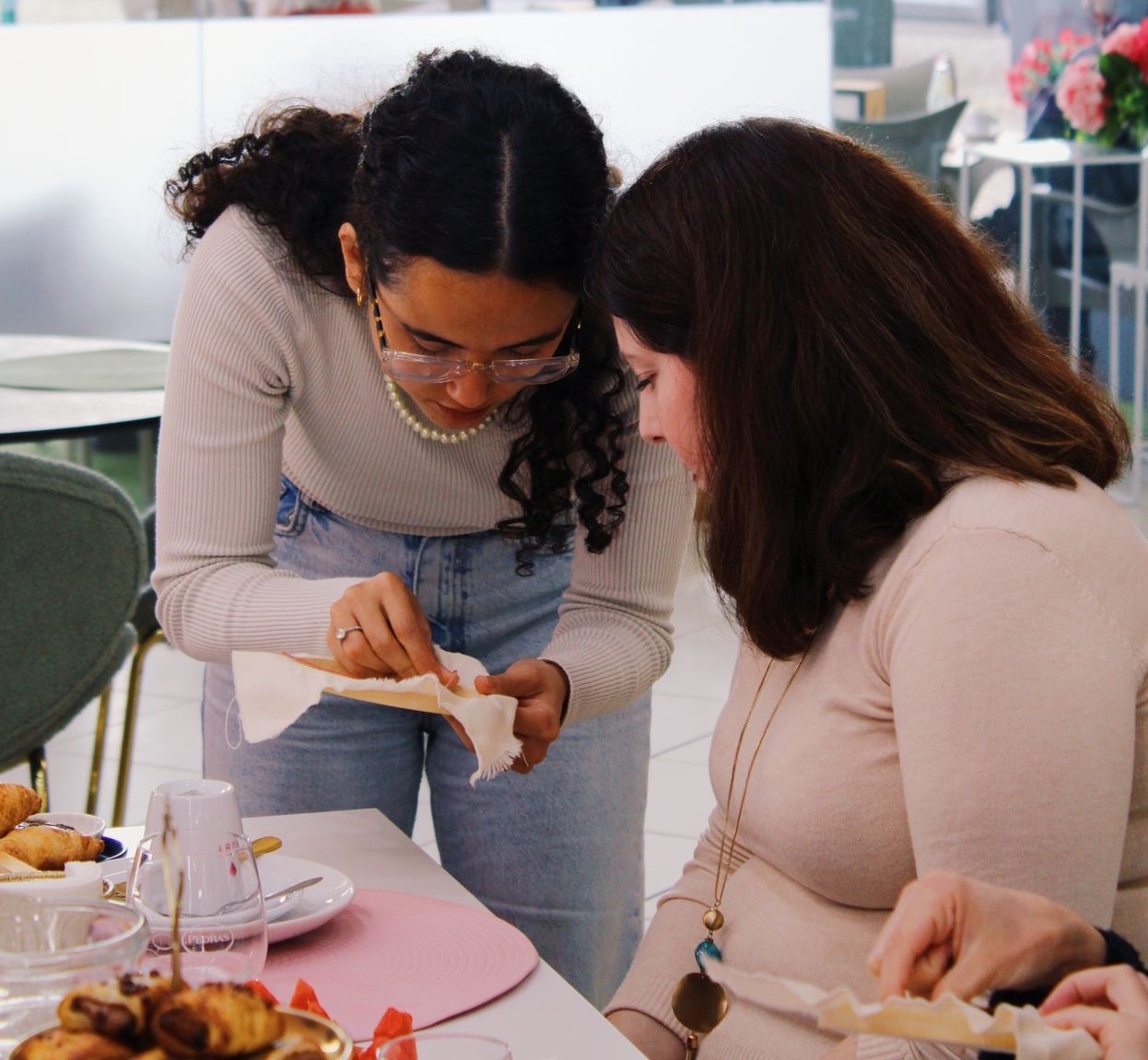 Introduction to Free Embroidery Workshop gallery 5