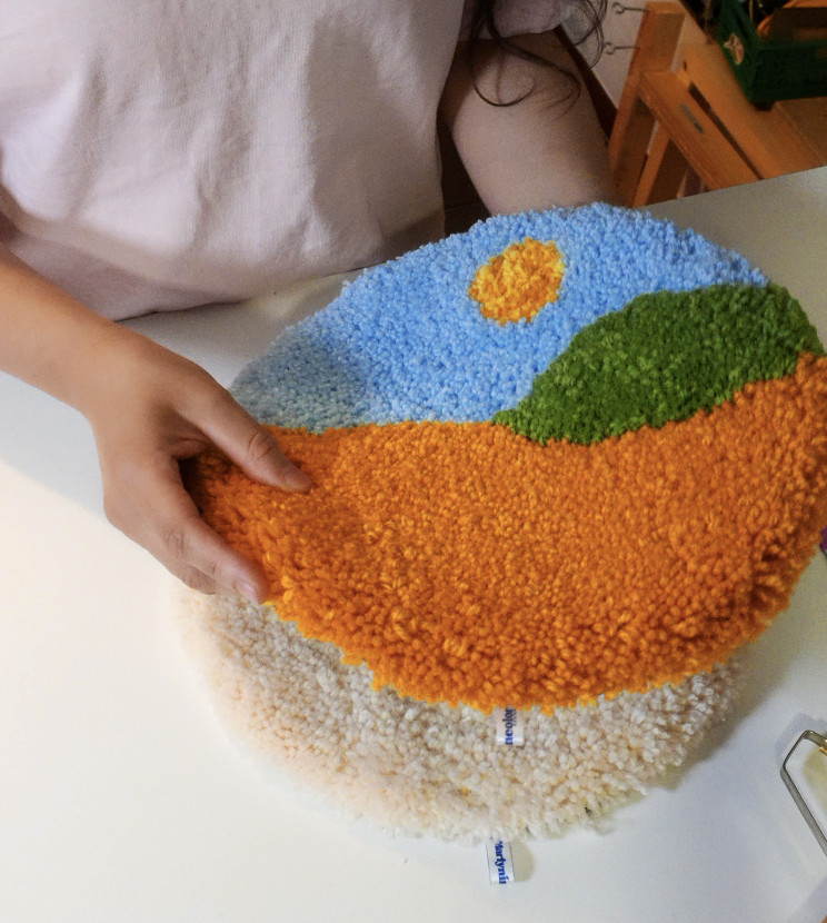 Galeria Mini Rug Experience with Tufting – Learn to Make a Coaster 7