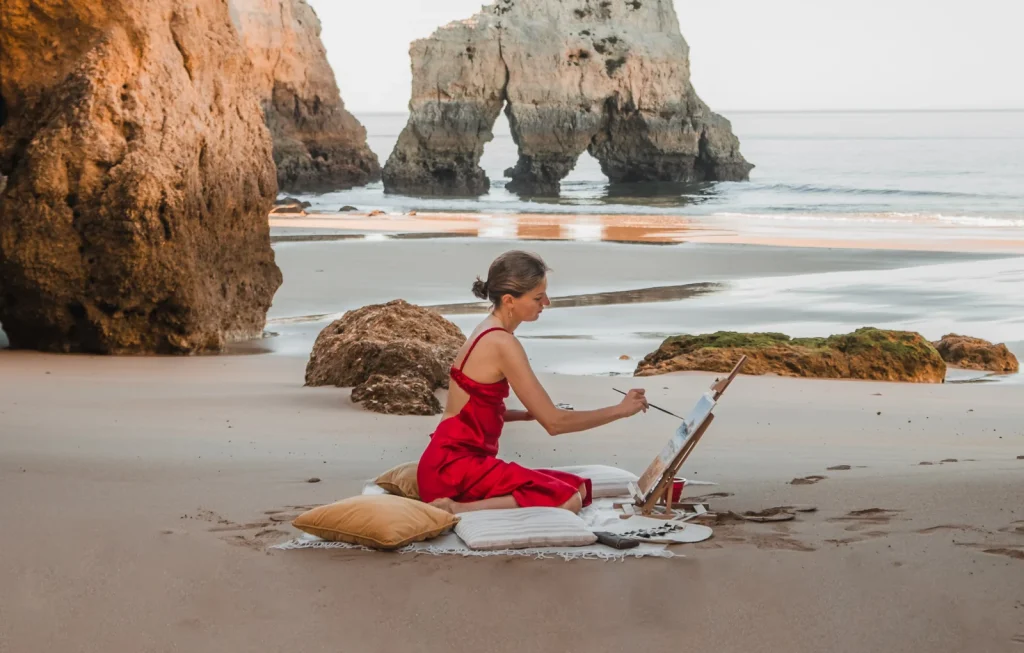 Oficinas de aguarela particulares no Algarve com a Catarina Olefir – Art do Sol: pintura costeira emoldurada