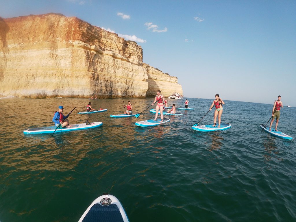Workshops no Algarve, stand up paddle, Grutas de Benagil, Bluxperiences, litoral, nascer do sol, visitas guiadas