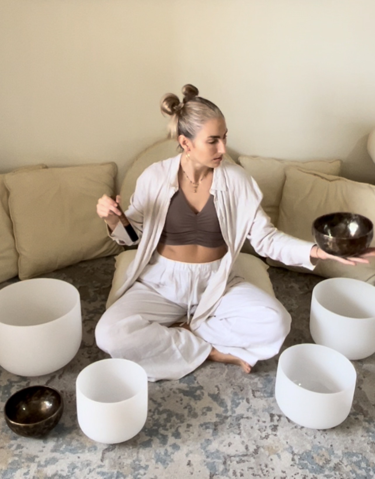 Nervous System Reset: Crystal Singing Bowl Sound Healing in Lisbon gallery 3