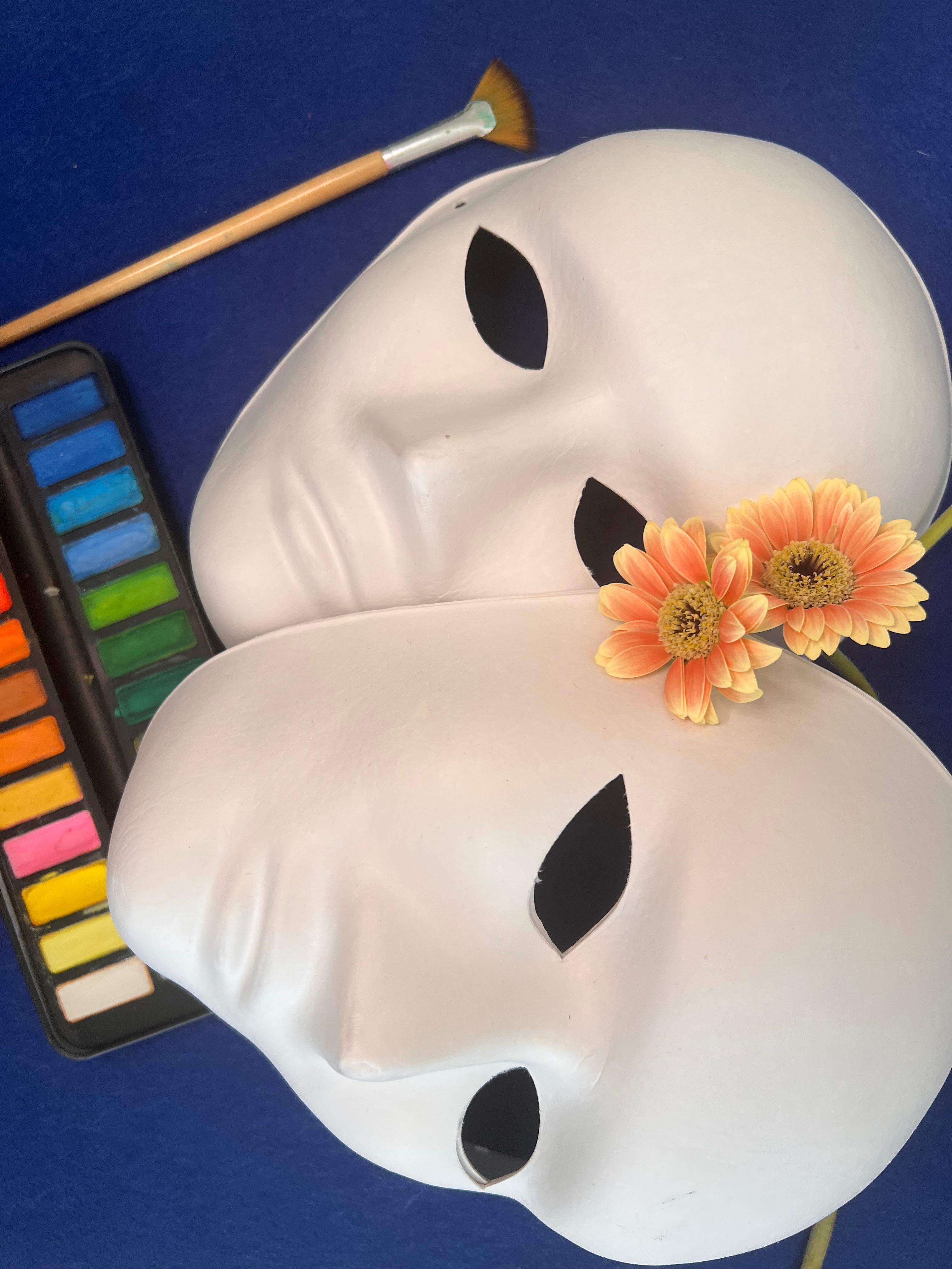 Galeria The Masks We Wear: An evening of mindful art 7