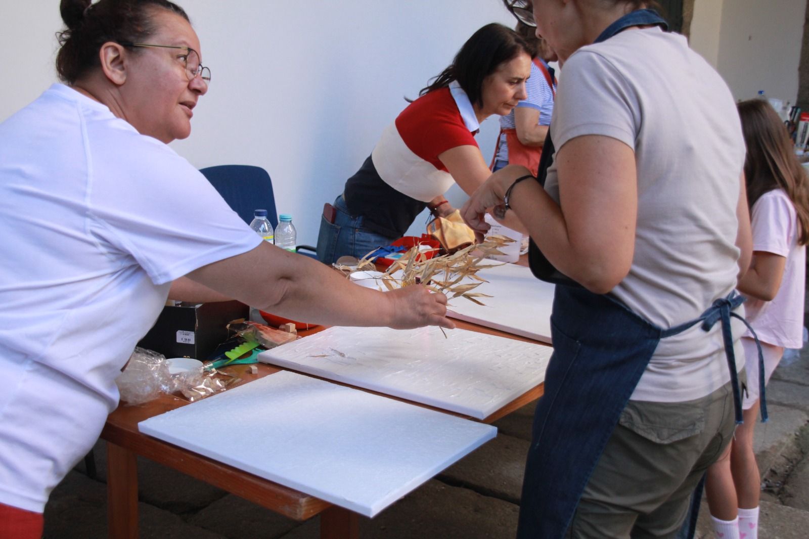 Galeria Acrylic Painting Workshop in Porto Gardens (or at your location) 4