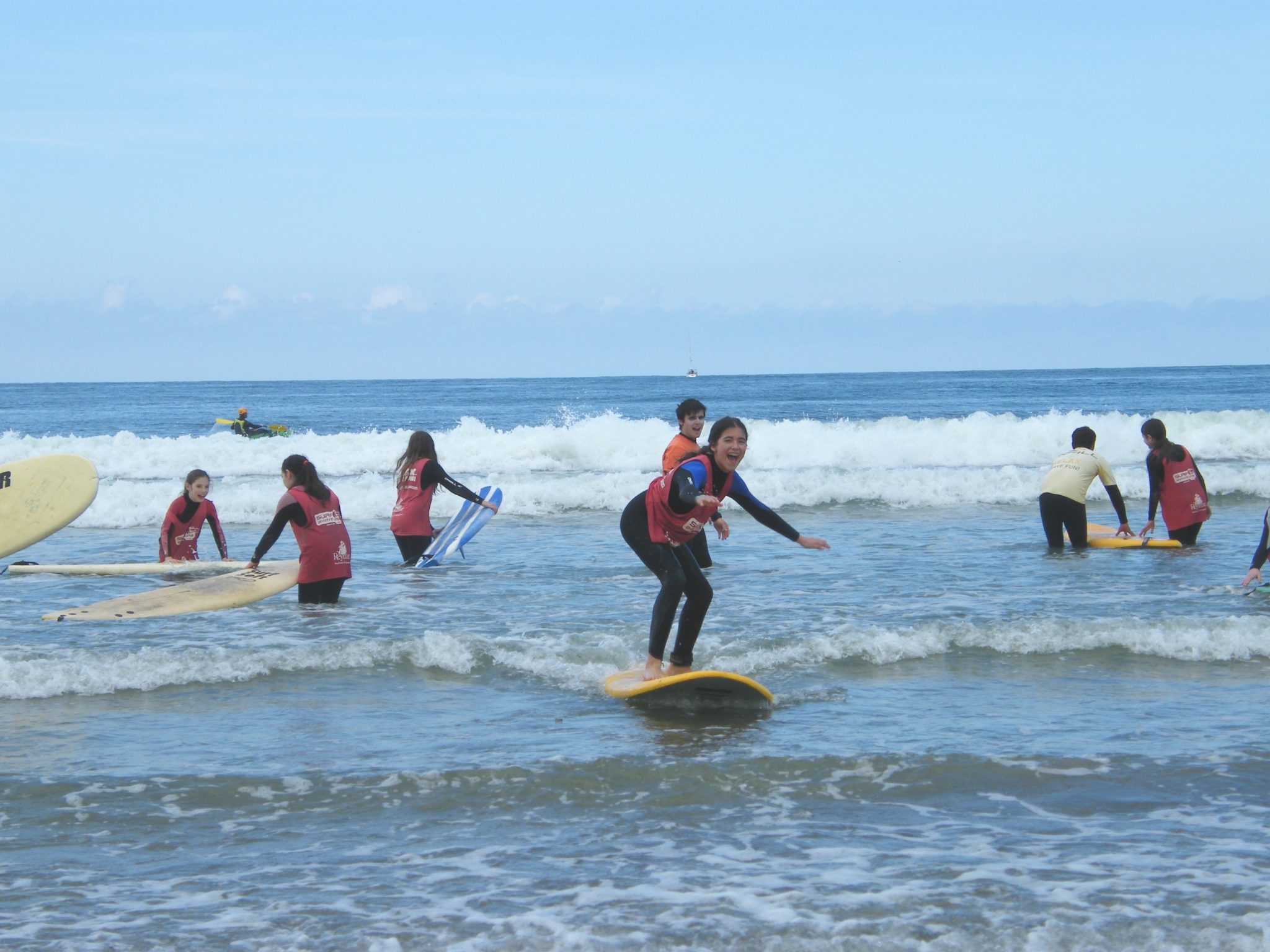 Group Surf Lesson in Matosinhos gallery 1