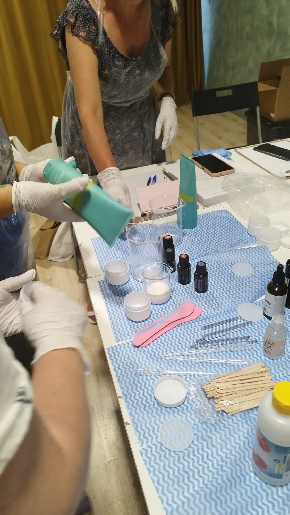 Galeria Natural Skincare Workshops with Essencial Oils for groups 3