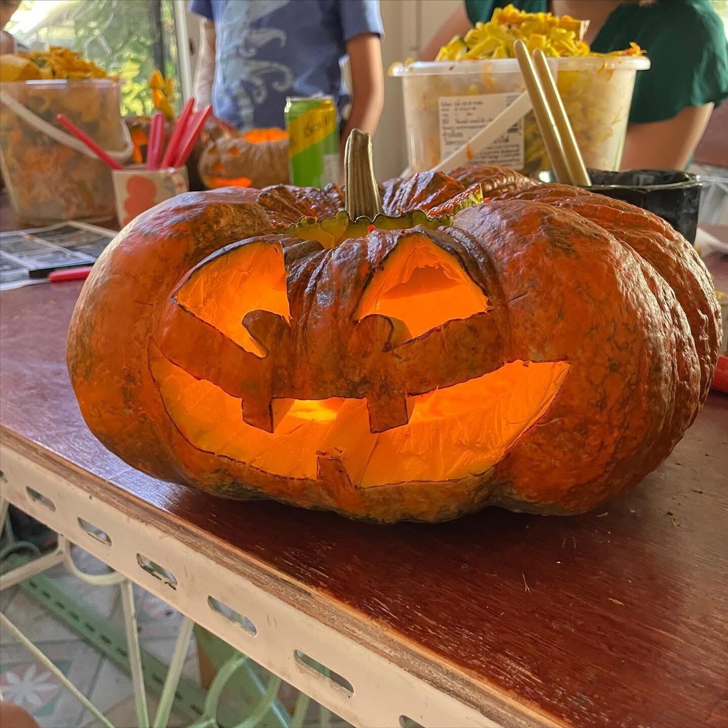Galeria Halloween Pumpkin Carving Workshop 2